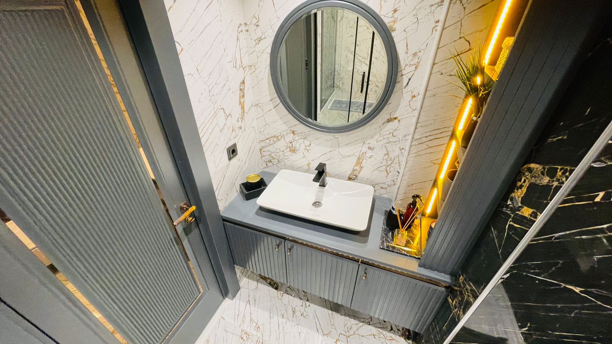Marka Blue Life Interior 37